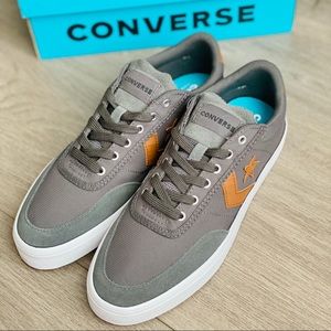 NWT Converse Courtlandt OX
